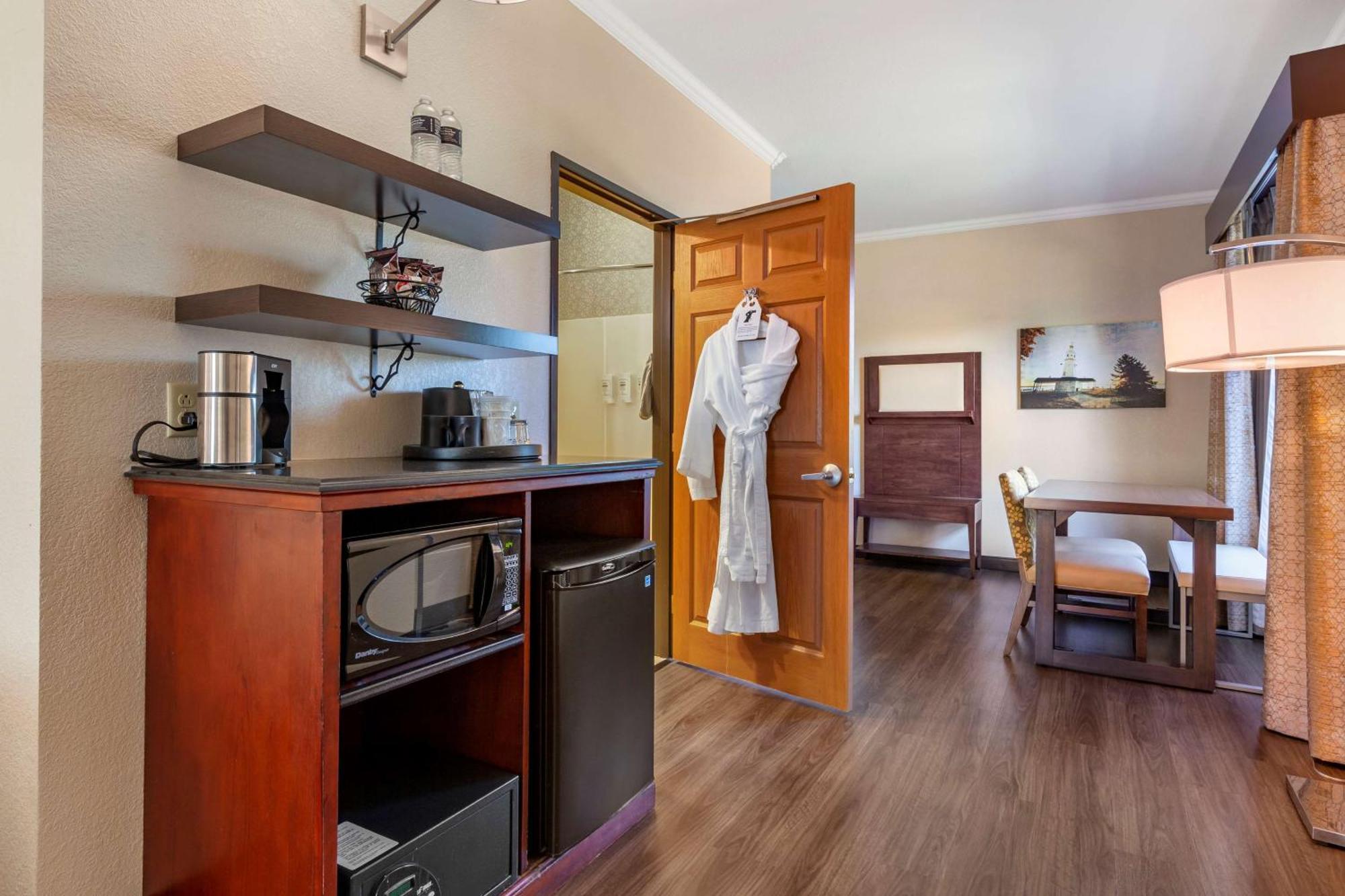 Best Western Premier Bridgewood Hotel Resort Ніна Екстер'єр фото